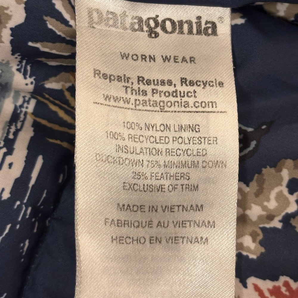 Patagonia Women's Puffer Down Blend Jacket in Light Blue - Picture 11 of 14